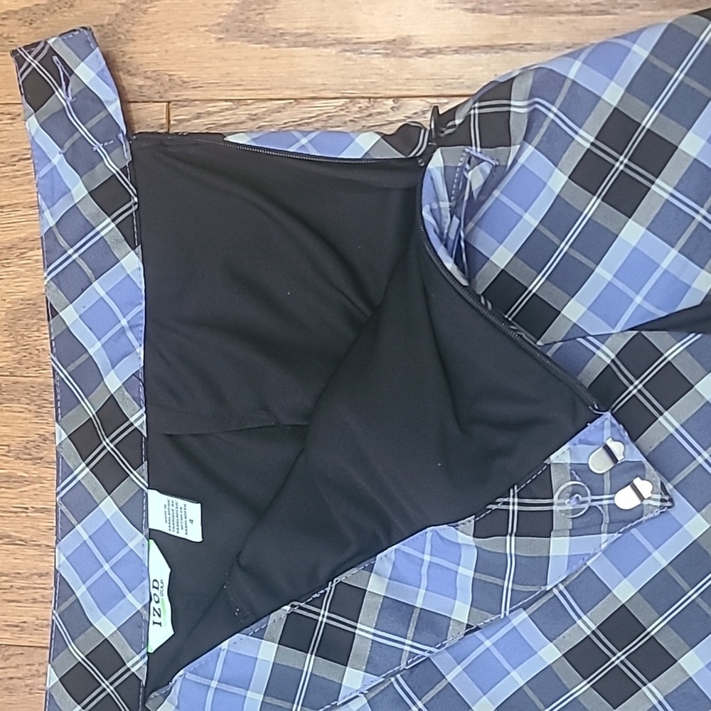 IZOD Golf Athletic Skirt / Skort Sz 4 - Picture 6 of 6